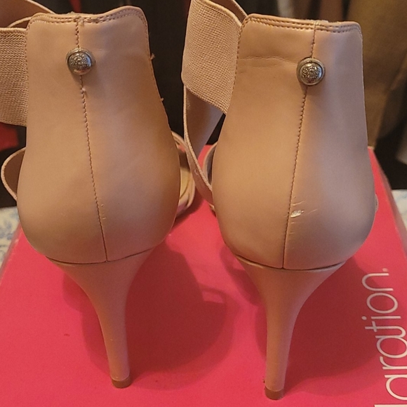 Criss Cross Heels - Picture 3 of 3